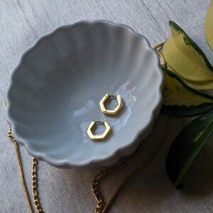 Waterproof Gold Jewelry Tarnish Free 18k Gold PVD Meivim Huggie Earrings
